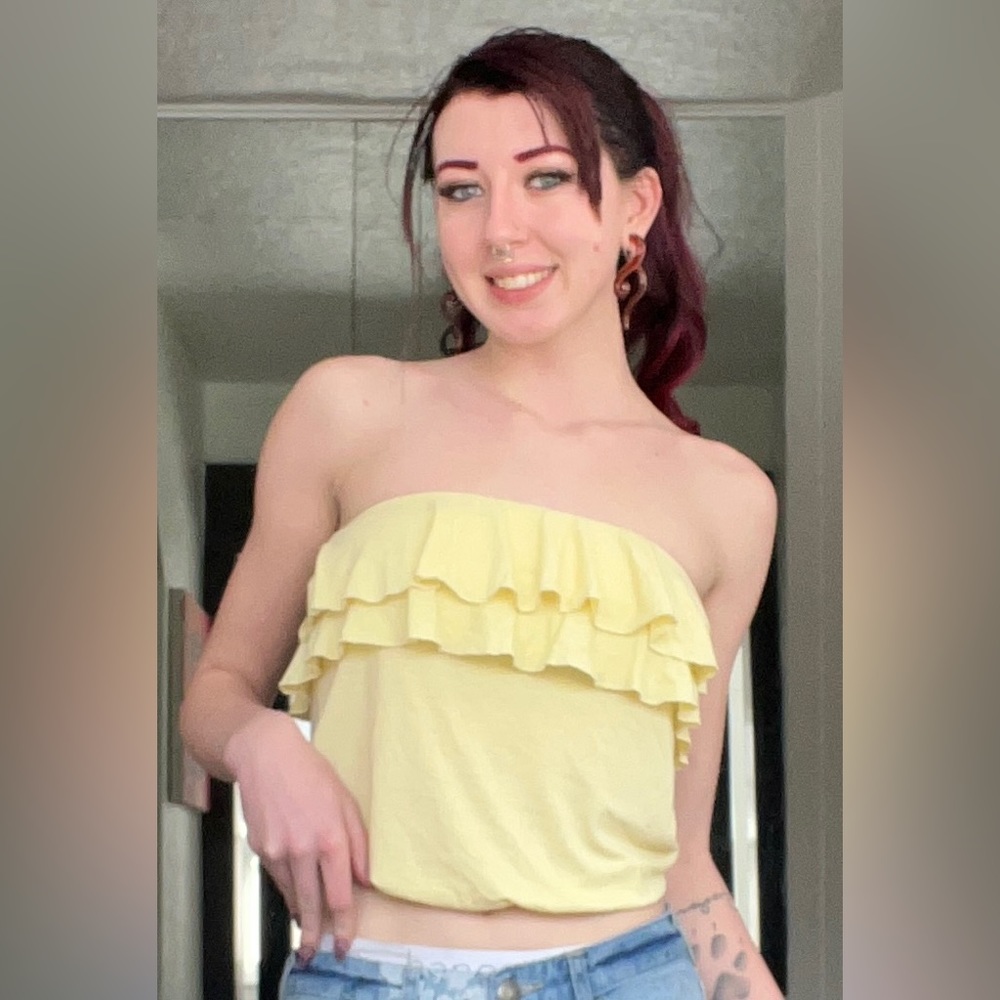 Yellow strapless crop top